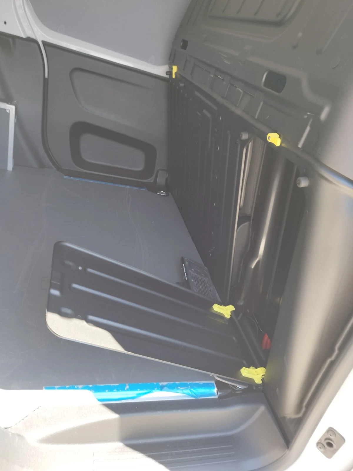 Opel Combo 50 kWh - N1 Чисто нова, снимка 9 - Автомобили и джипове - 54921429