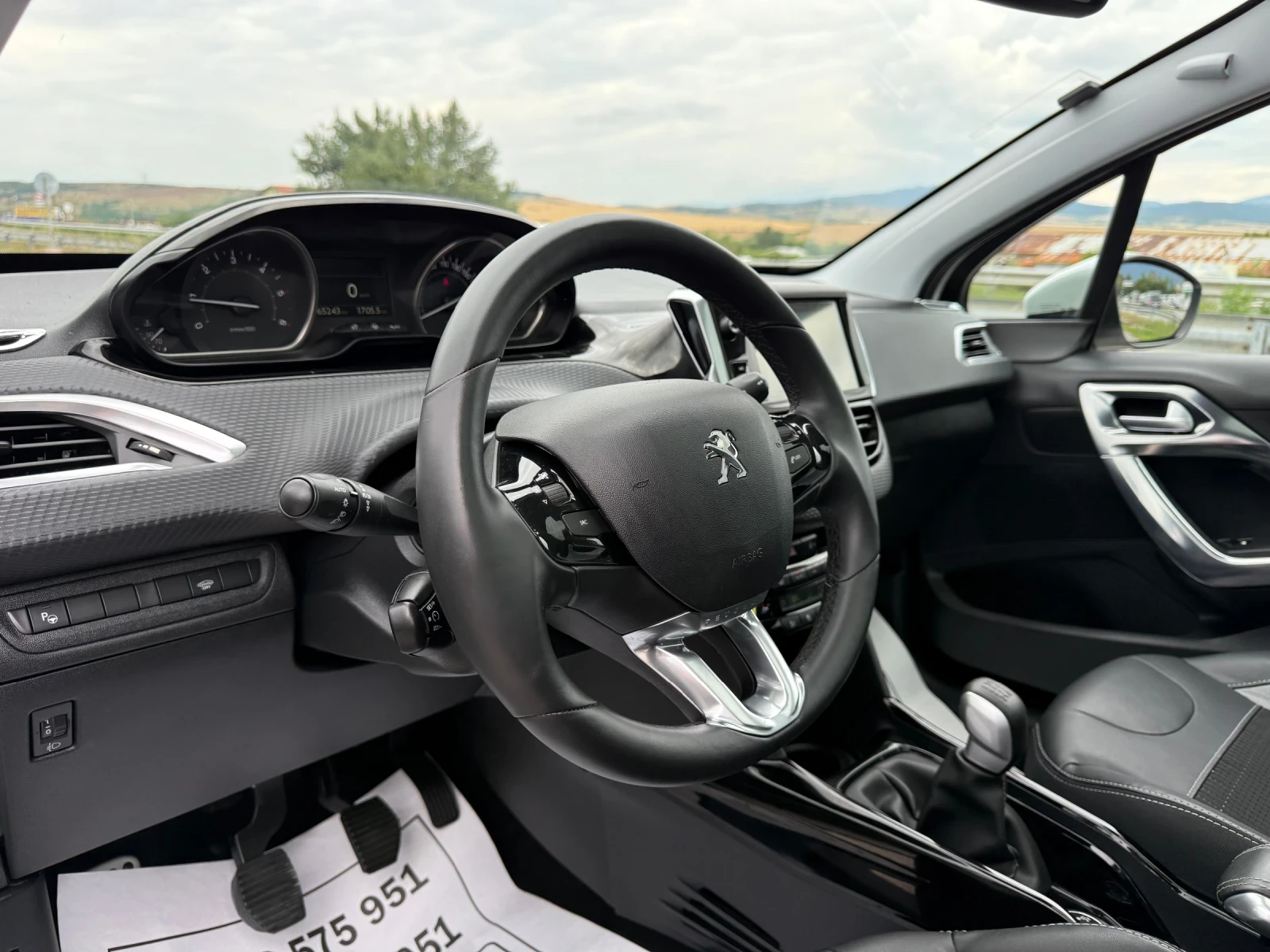 Peugeot 2008 1.6-BLUEHDI-FACE-КАМЕРА-ПАНОРАМА-КОЖА-КАТО НОВА, снимка 8 - Автомобили и джипове - 55135994