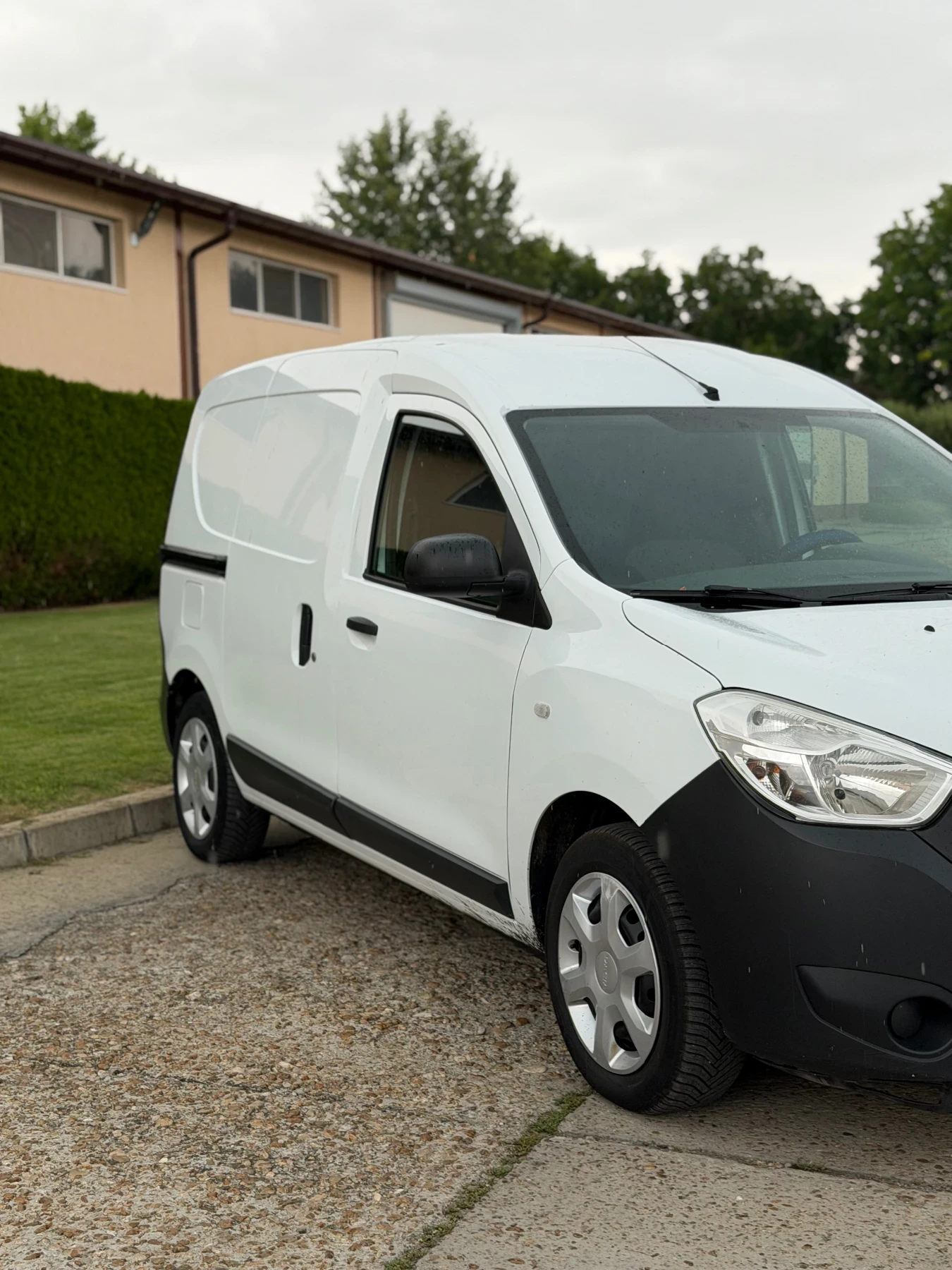 Dacia Dokker, снимка 3 - Автомобили и джипове - 55389930
