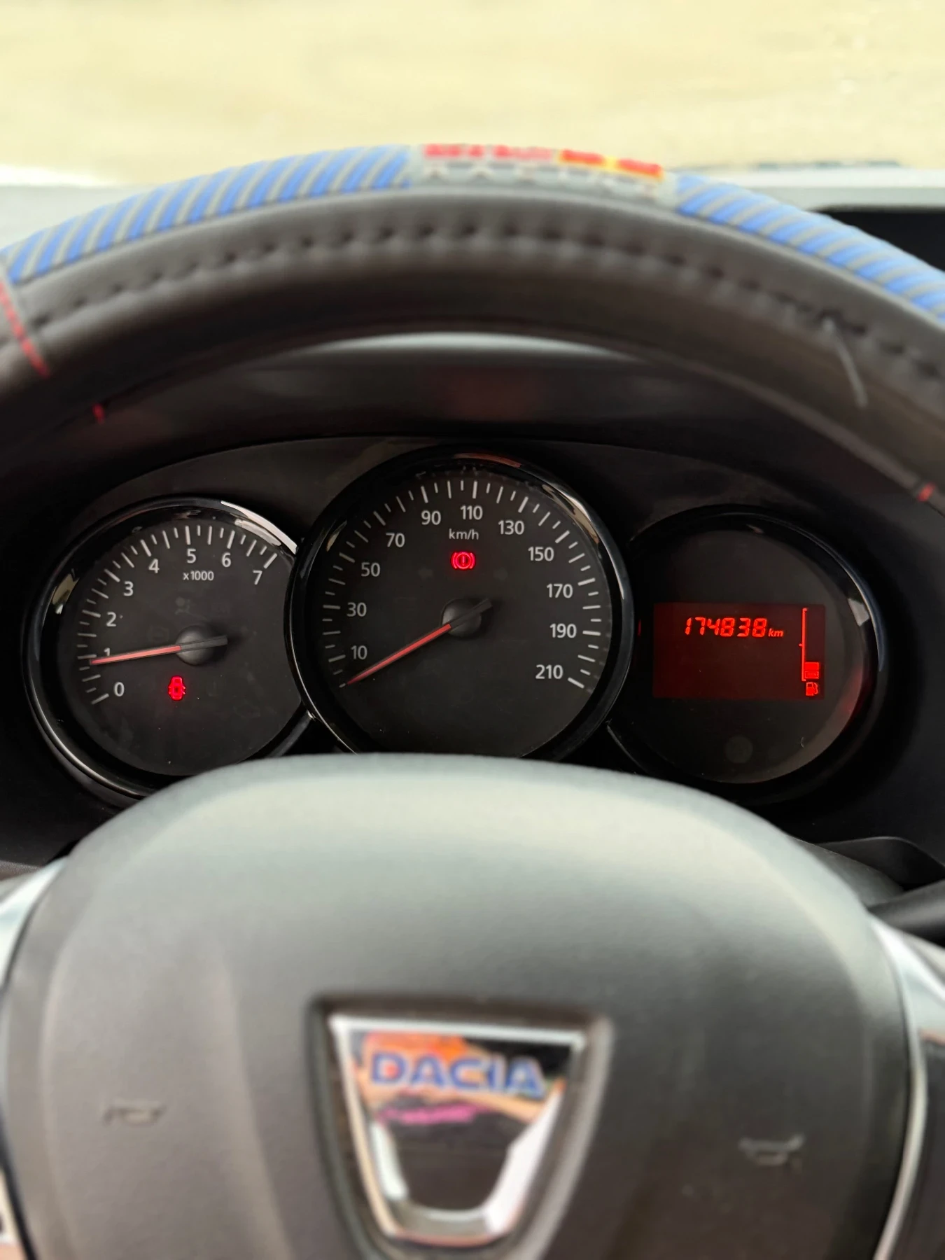 Dacia Dokker, снимка 9 - Автомобили и джипове - 55389930
