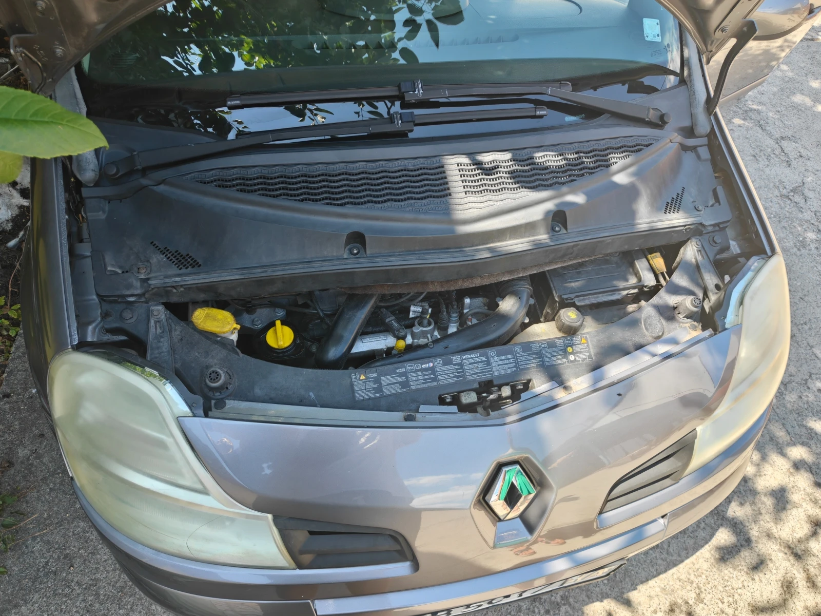 Renault Modus 1.2 TCe, снимка 9 - Автомобили и джипове - 55511939