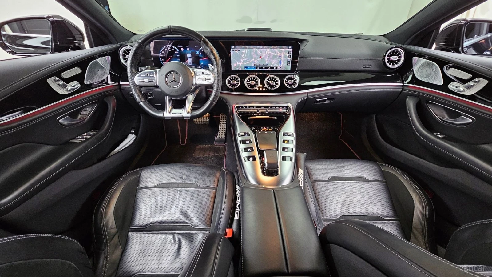 Mercedes-Benz AMG GT 43* 4MATIC* DISTRONIC* ОБДУХВАНЕ* 360* КАМЕРА* , снимка 5 - Автомобили и джипове - 55556227