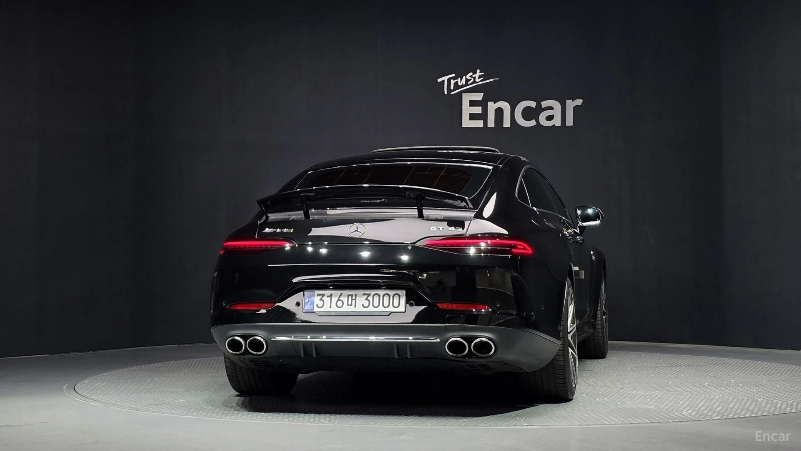 Mercedes-Benz AMG GT 43* 4MATIC* DISTRONIC* ОБДУХВАНЕ* 360* КАМЕРА* , снимка 4 - Автомобили и джипове - 55556227