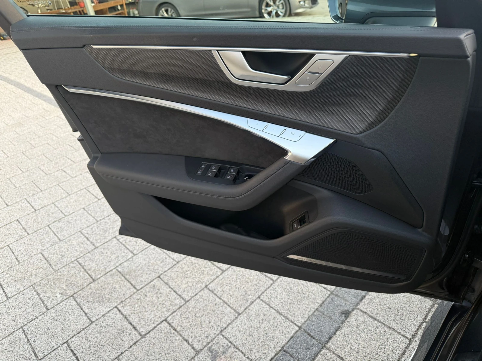 Audi Rs6 4.0TFSI V8 * Carbon* Ceramic* , снимка 12 - Автомобили и джипове - 55752778