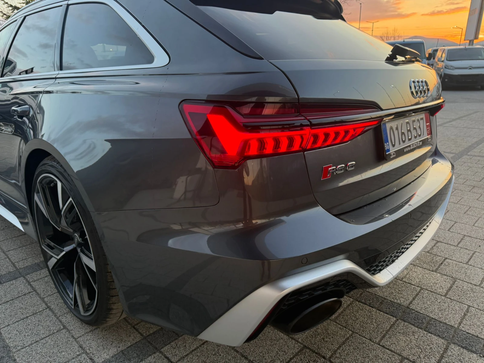 Audi Rs6 4.0TFSI V8 * Carbon* Ceramic* , снимка 17 - Автомобили и джипове - 55752778