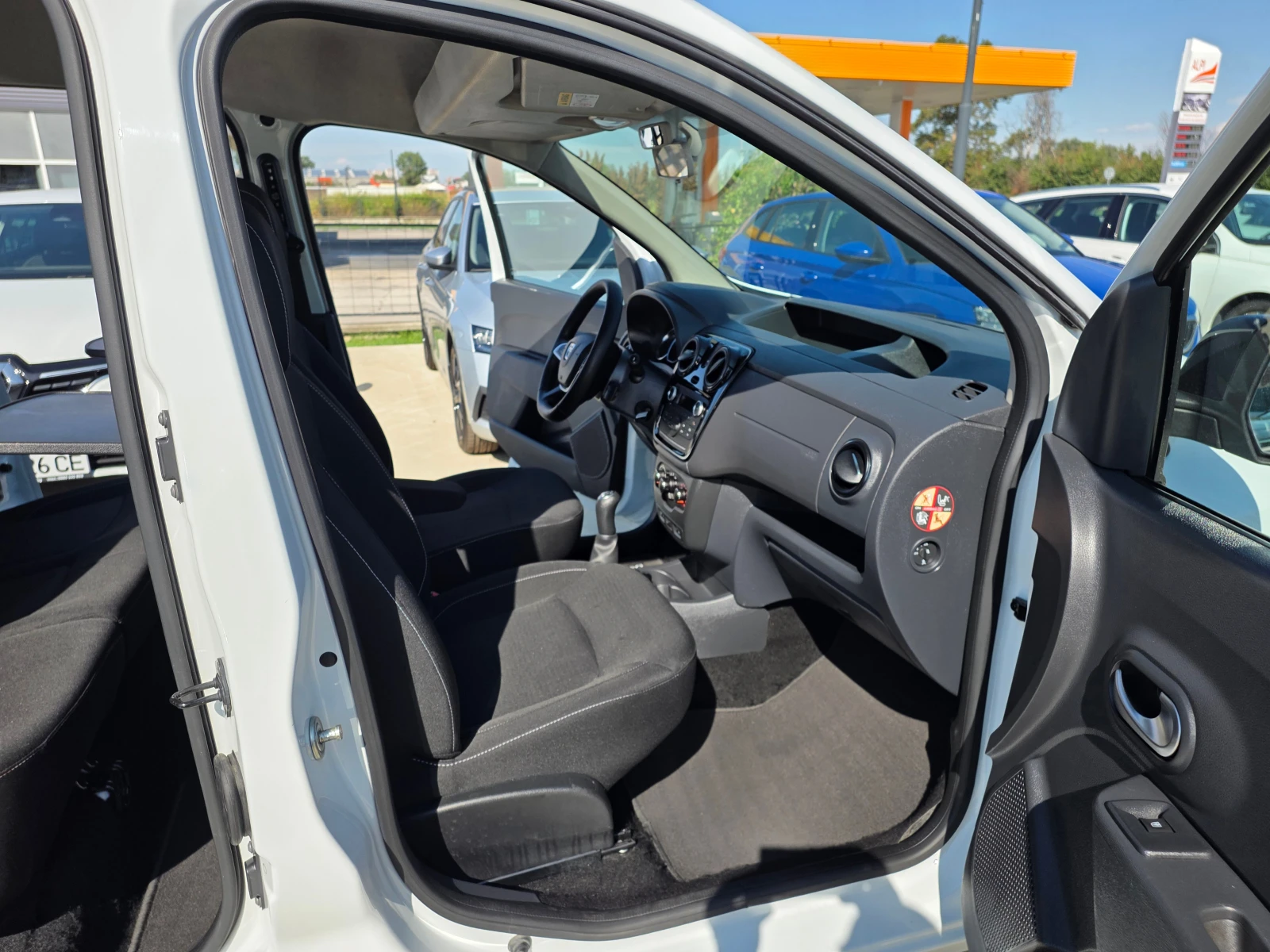Dacia Dokker N-1-1, 6 Оригинална  ГАЗ 110кс, снимка 9 - Автомобили и джипове - 55950168