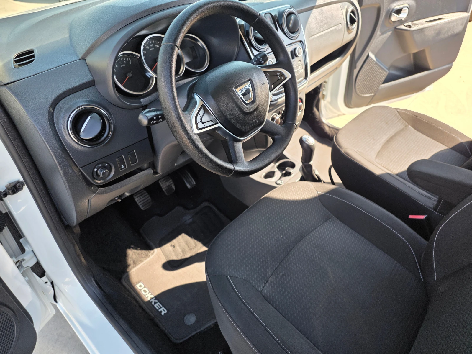Dacia Dokker N-1-1, 6 Оригинална  ГАЗ 110кс, снимка 13 - Автомобили и джипове - 55950168