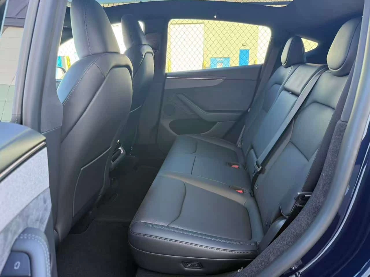 Tesla Model Y * AWD * CARFAX * , снимка 14 - Автомобили и джипове - 56624979