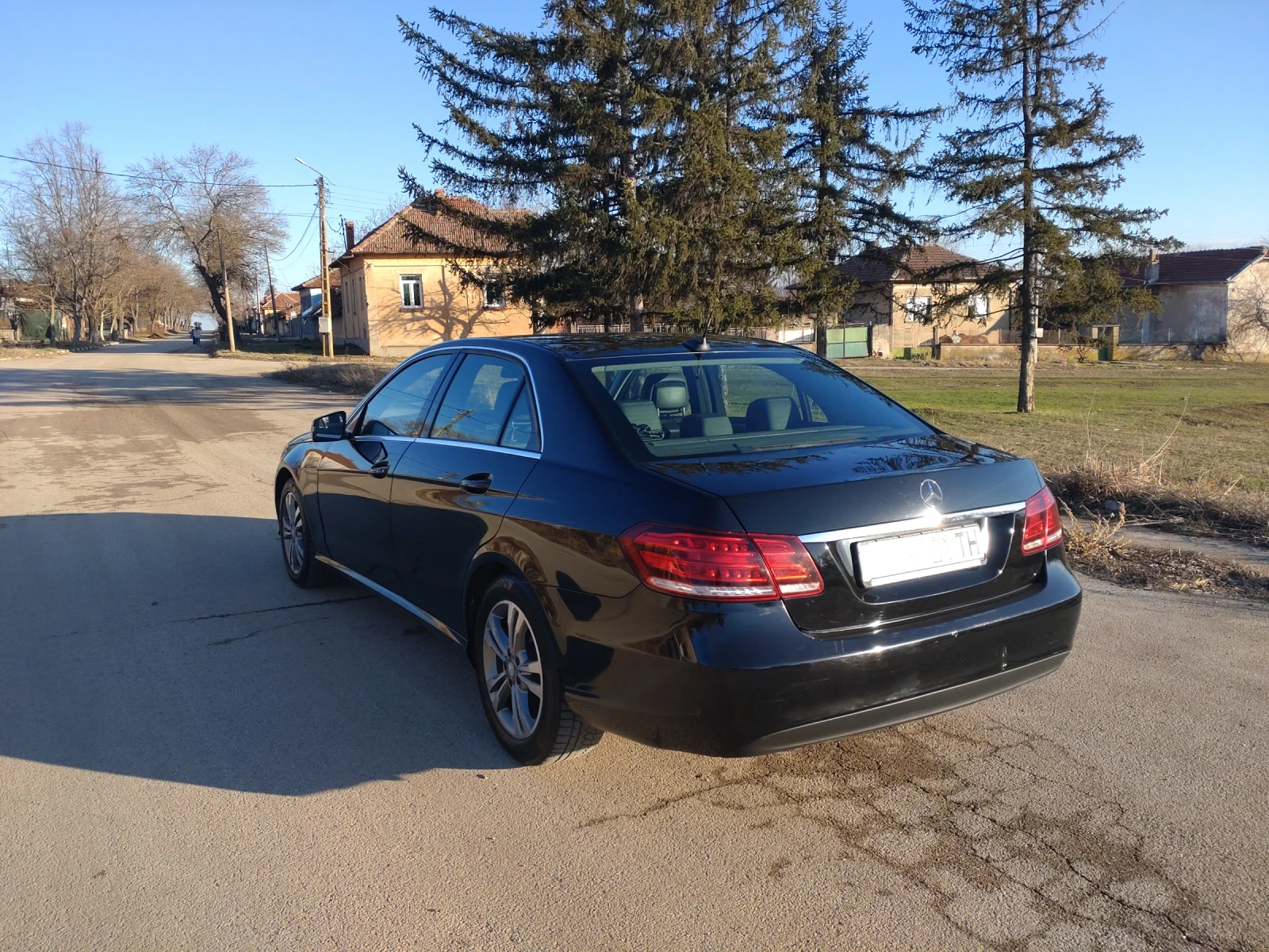 Mercedes-Benz E 200, снимка 16 - Автомобили и джипове - 56663372