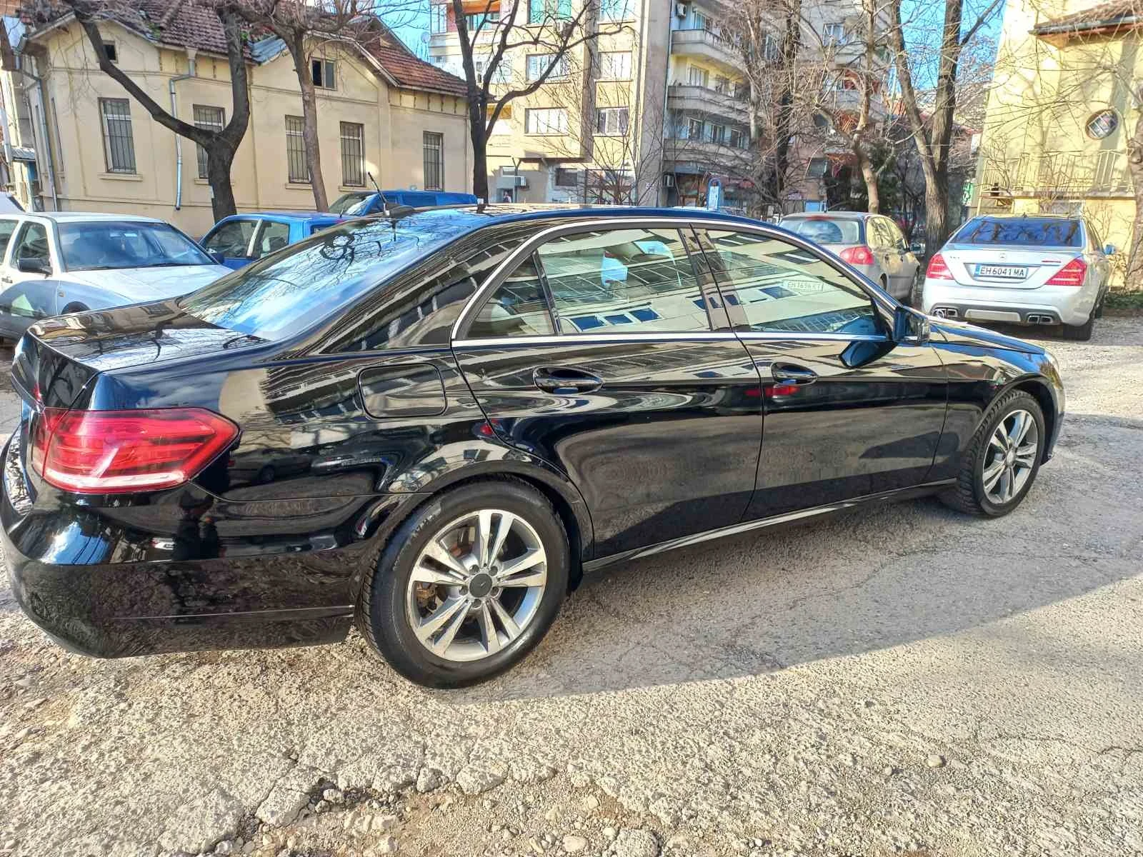 Mercedes-Benz E 200, снимка 8 - Автомобили и джипове - 56663372