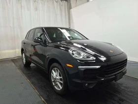Porsche Cayenne AWD 4dr/CARFAX/Панорама/Подгрев/, снимка 2