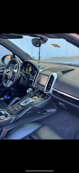 Обява за продажба на Porsche Cayenne 4.2 TDI GTS ПАКЕТ ~54 900 лв. - изображение 11 | Auto.bg Обява за продажба на Porsche Cayenne 4.2 TDI GTS ПАКЕТ ~54 900 лв. - изображение 11