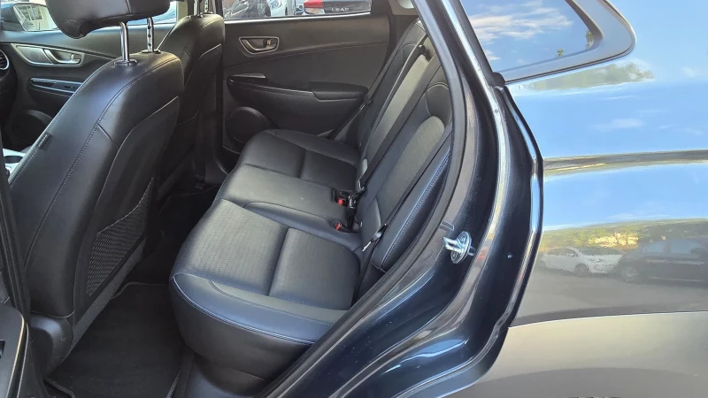 Hyundai Kona 64KWh/Premium/Термопомпа/SOH 98, 6%, снимка 8 - Автомобили и джипове - 50113770