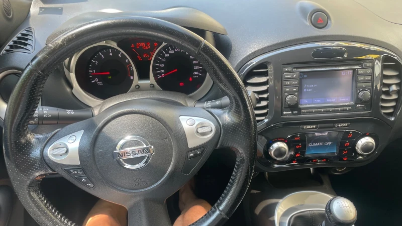 Nissan Juke 1.6 Бензин, снимка 3 - Автомобили и джипове - 52683362