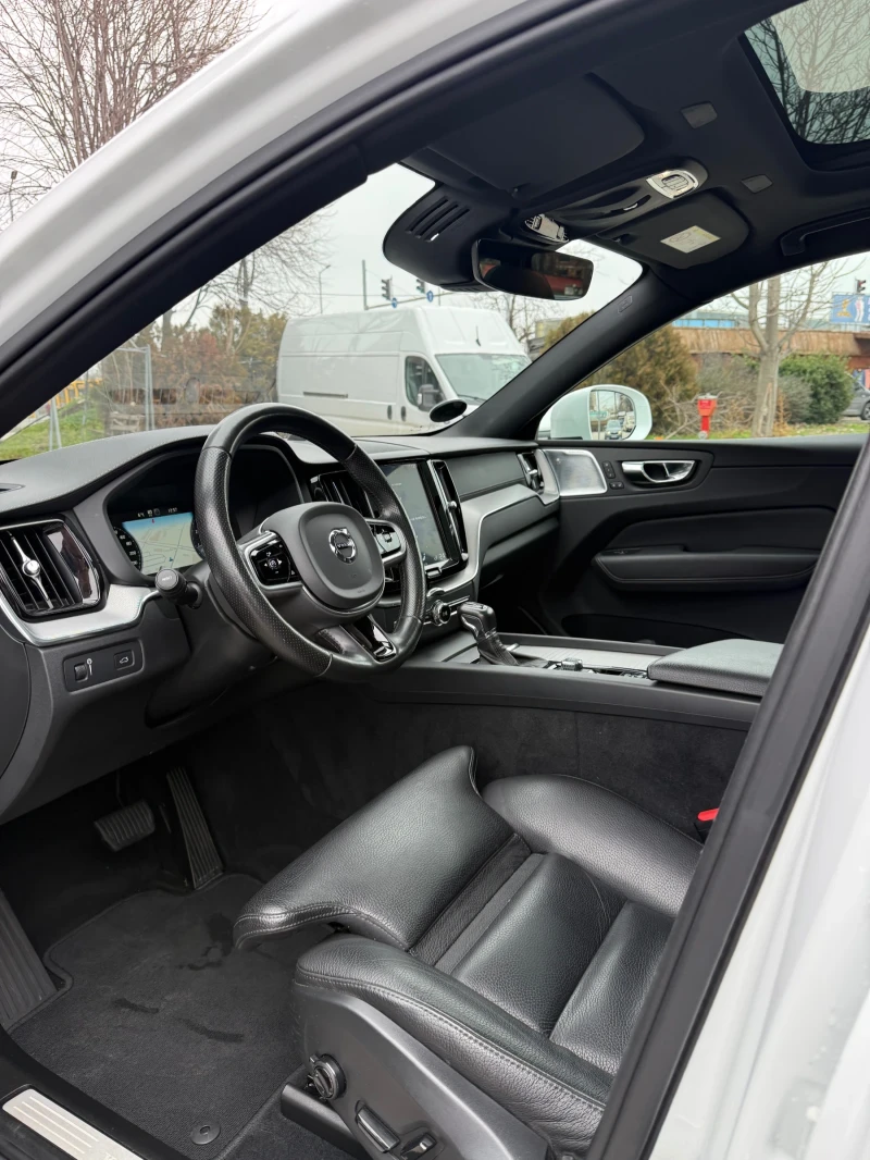 Volvo XC60 Inscription T5 AWD, снимка 3 - Автомобили и джипове - 53440446