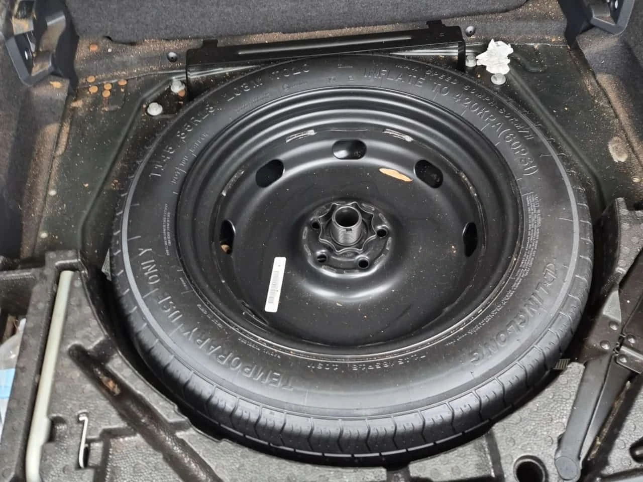 VW Tiguan COMFORTLINE /CARFAX/2 ключа/Пано/Подгрев/Кожа/4х4, снимка 13 - Автомобили и джипове - 53913863