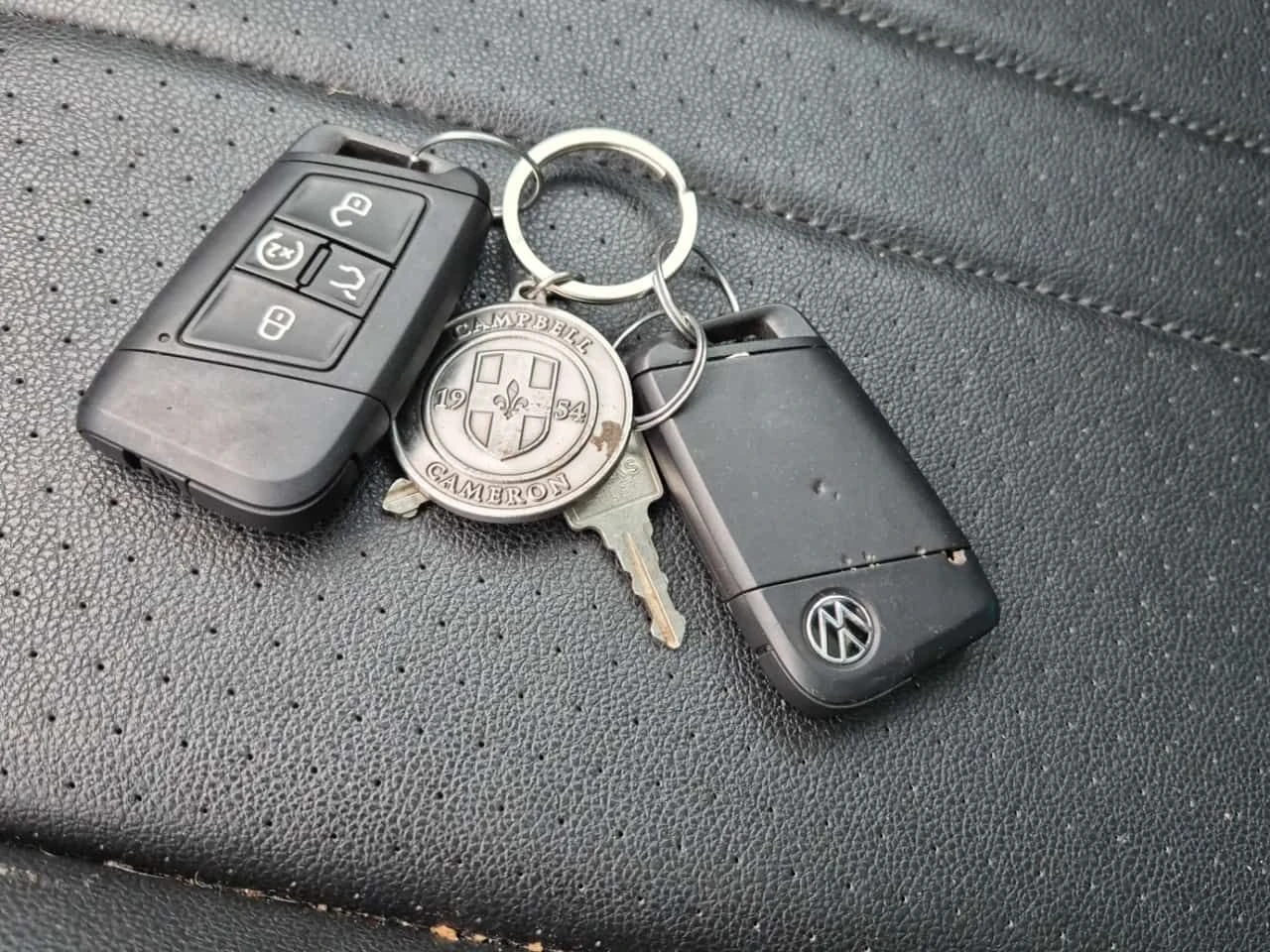 VW Tiguan COMFORTLINE /CARFAX/2 ключа/Пано/Подгрев/Кожа/4х4, снимка 8 - Автомобили и джипове - 53913863