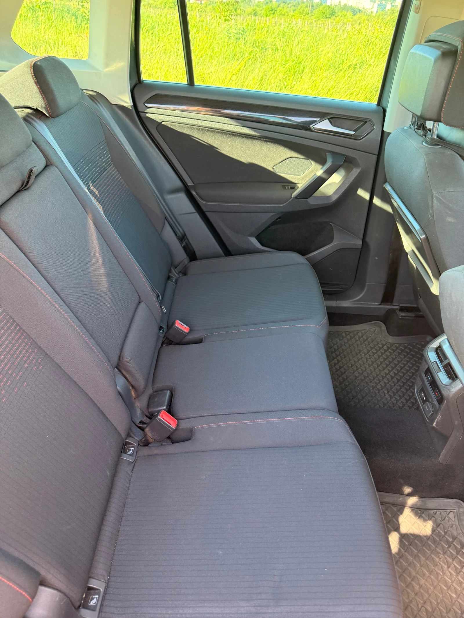 VW Tiguan, снимка 5 - Автомобили и джипове - 54633953