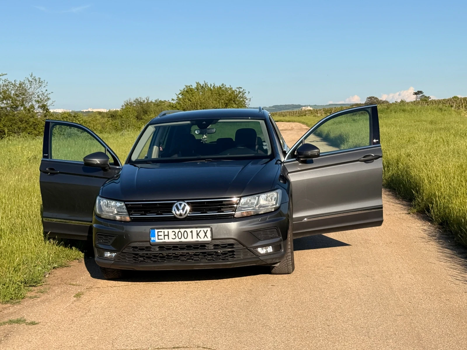 VW Tiguan, снимка 2 - Автомобили и джипове - 54633953