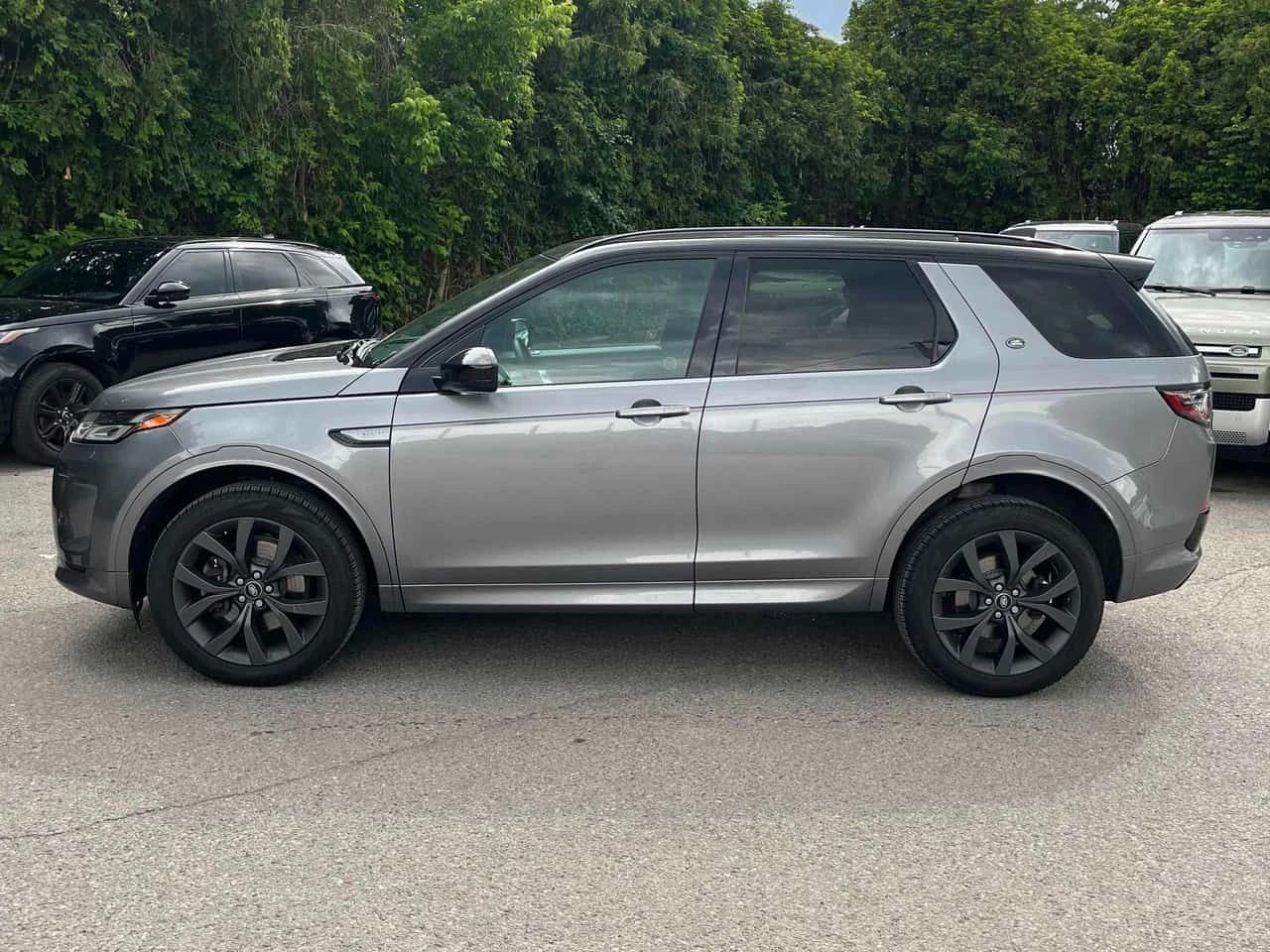 Land Rover Discovery Sport * R Dynamic SE * CARFAX * ОПЦИЯ ЗА ФИНАНСИРАНЕ, снимка 2 - Автомобили и джипове - 54995815