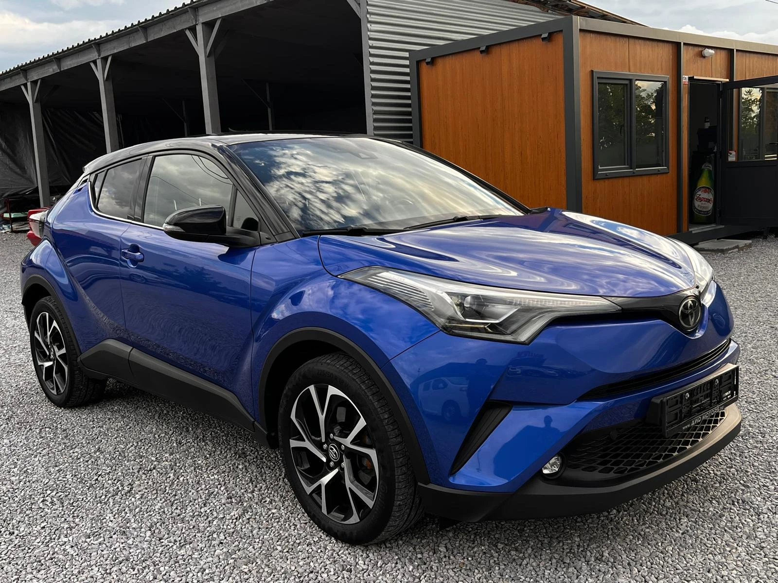 Toyota C-HR 1.2-T 4x4 STYLE ДИСТРОНИК KEYLESS КАМЕРА ПОДГРЕВ, снимка 2 - Автомобили и джипове - 55269519