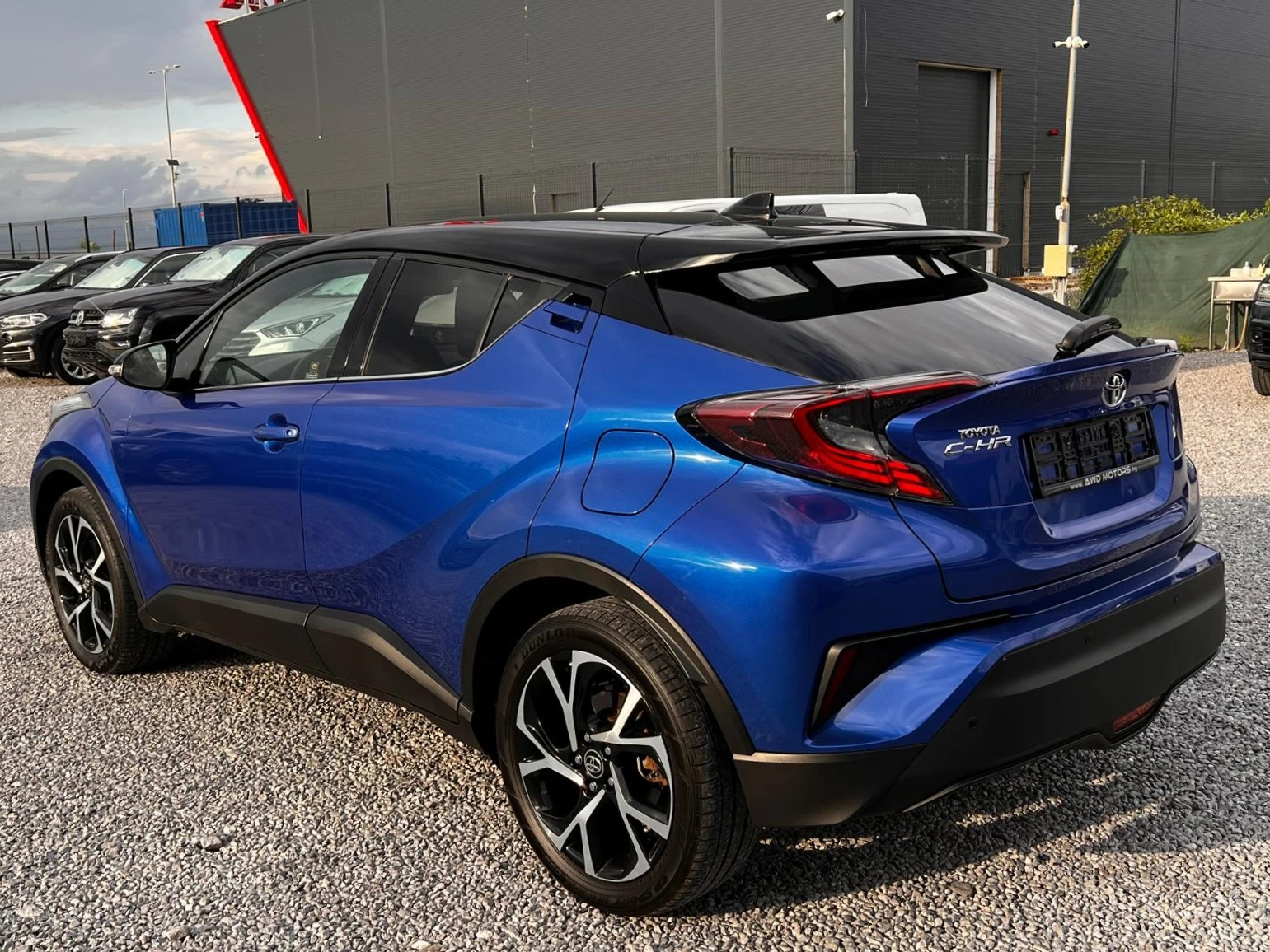Toyota C-HR 1.2-T 4x4 STYLE ДИСТРОНИК KEYLESS КАМЕРА ПОДГРЕВ, снимка 4 - Автомобили и джипове - 55269519