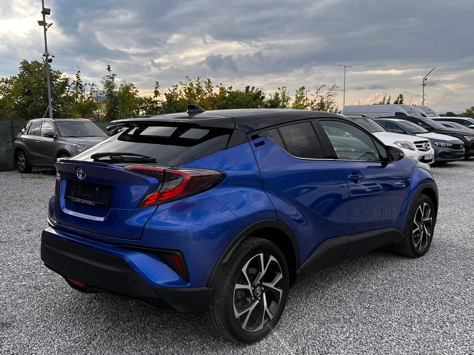 Toyota C-HR 1.2-T 4x4 STYLE ДИСТРОНИК KEYLESS КАМЕРА ПОДГРЕВ, снимка 3 - Автомобили и джипове - 55269519