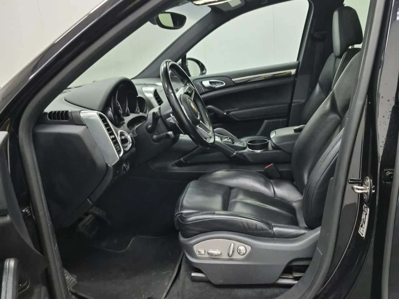 Porsche Cayenne AWD 4dr/CARFAX/Панорама/Подгрев/, снимка 5 - Автомобили и джипове - 55590701