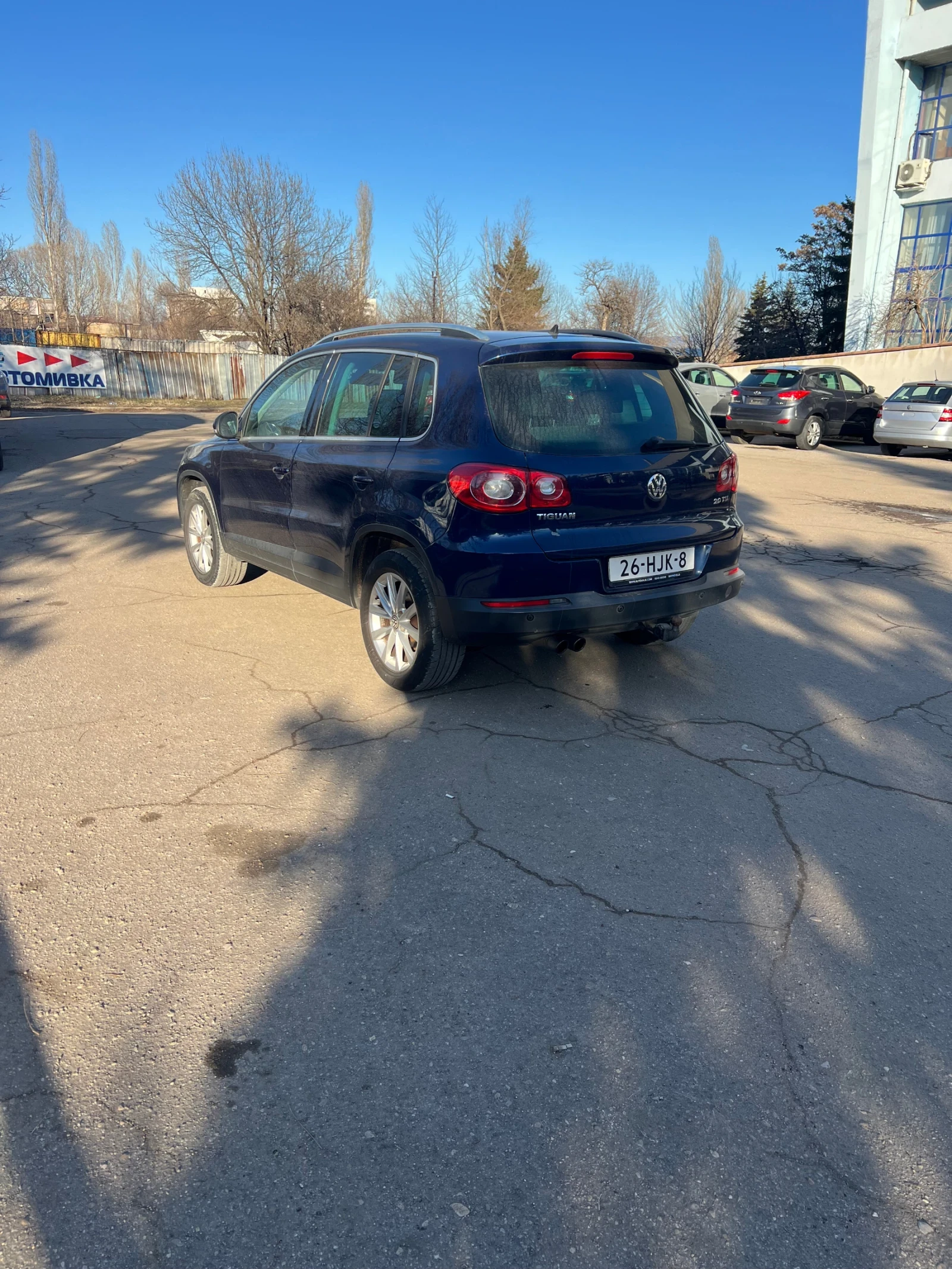 VW Tiguan 2.0, снимка 4 - Автомобили и джипове - 55884381