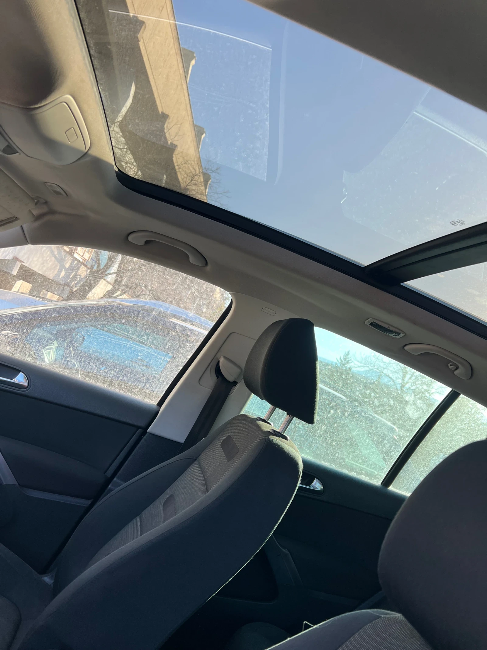 VW Tiguan 2.0, снимка 5 - Автомобили и джипове - 55884381
