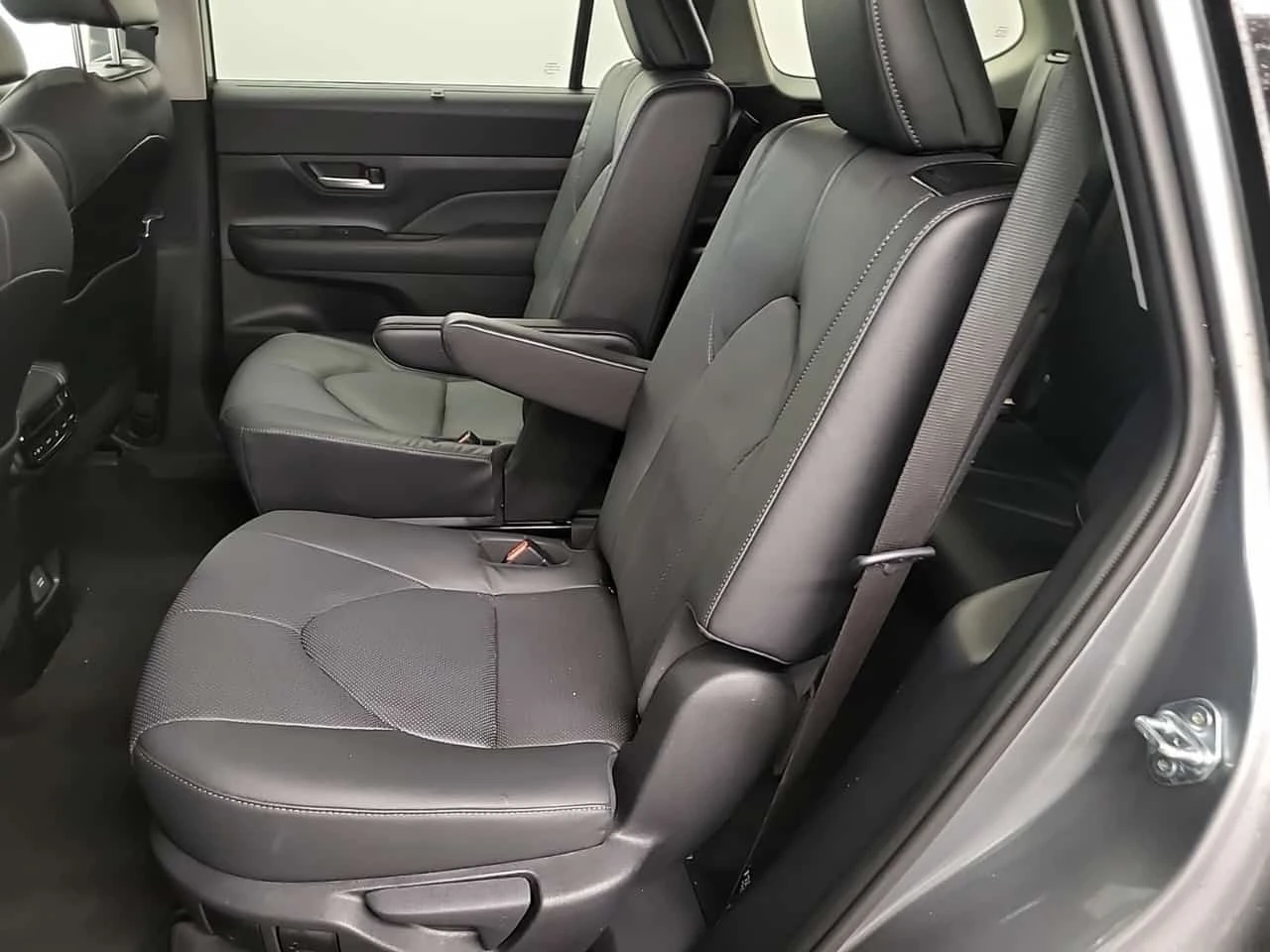 Toyota Grand Highlander * HYBRID LIMITED * AWD * CARFAX *  | Mobile.bg � ����������� 11