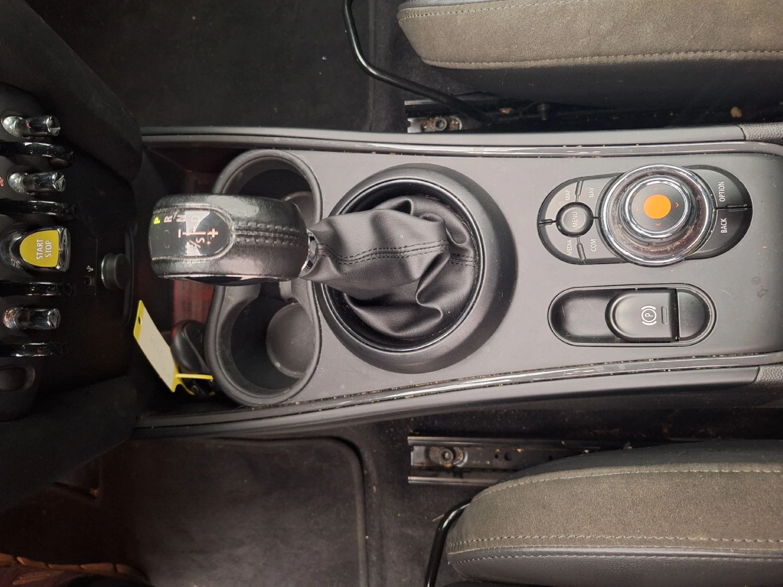 Mini Countryman ALL4 Pano Leather Navi LED, снимка 9 - Автомобили и джипове - 56354399