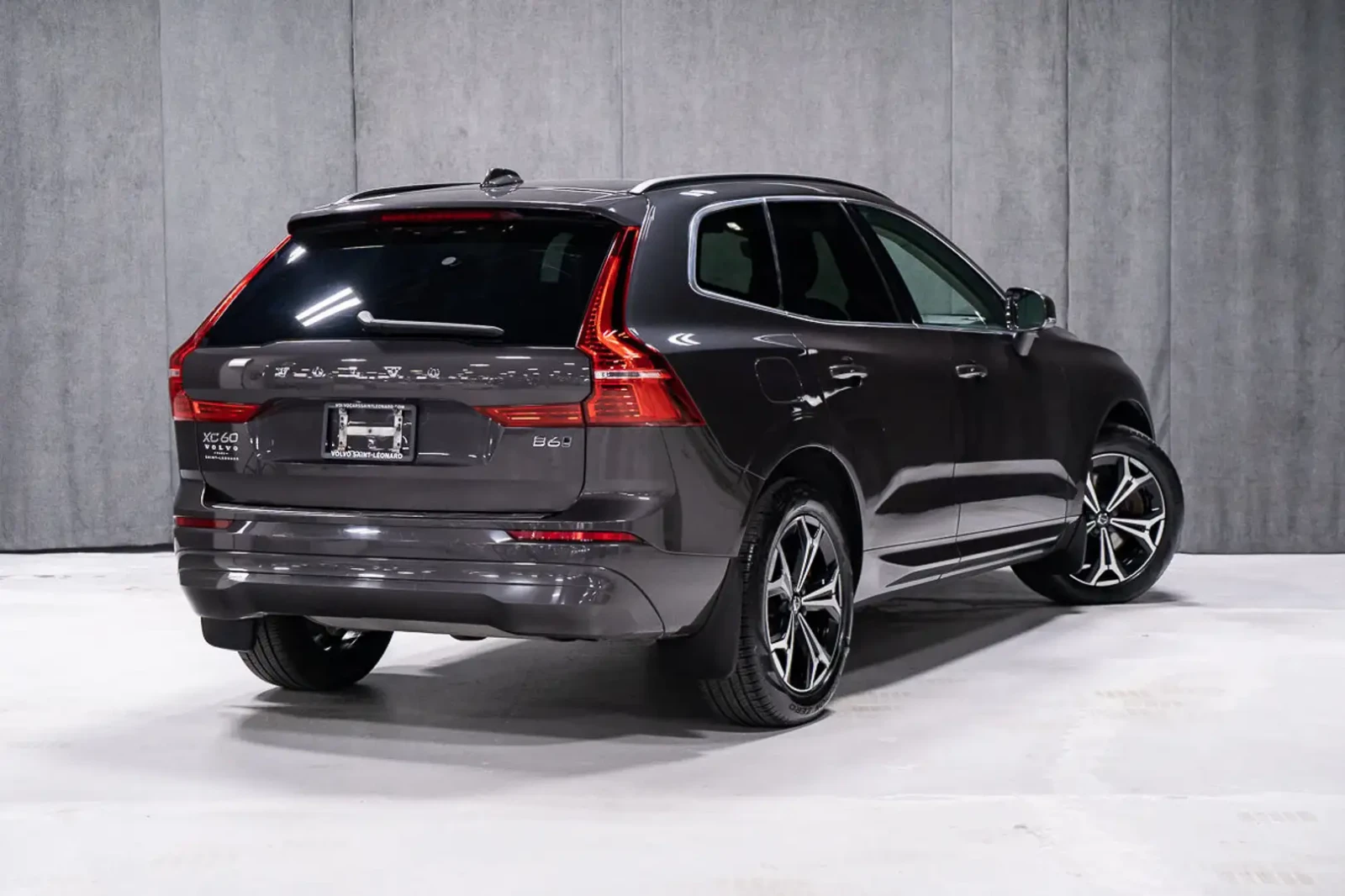Volvo XC60 B6* PREMIUM* HARMON* KARDON* CARPLAY*  | Mobile.bg � ����������� 2