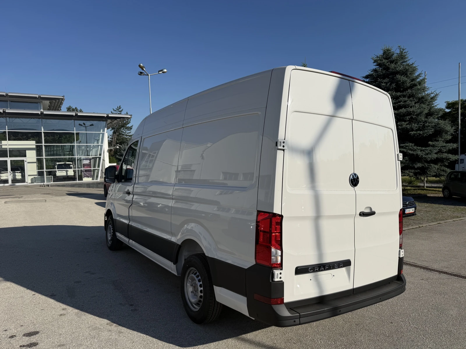 VW Crafter 35 Kasten M 11, 3 м3 2, o TDI 140 k.c 6MT, снимка 3 - Бусове и автобуси - 54907549