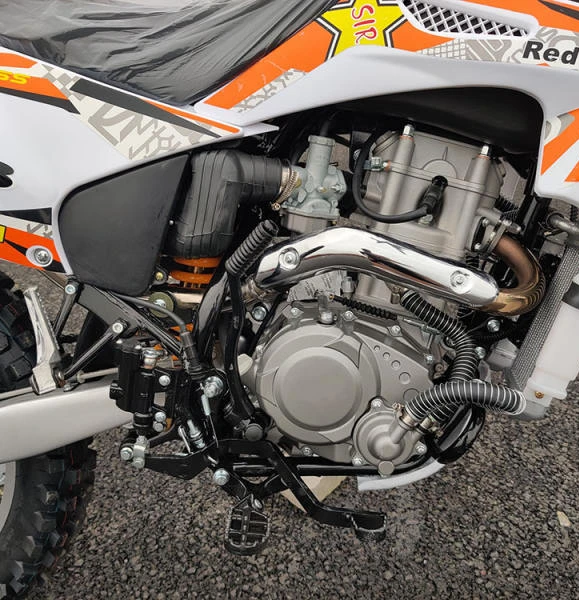 Cfmoto 250NK  ВОДНО ОХЛАЖДАНЕ - изображение 6