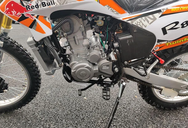 Cfmoto 250NK  ВОДНО ОХЛАЖДАНЕ - изображение 7