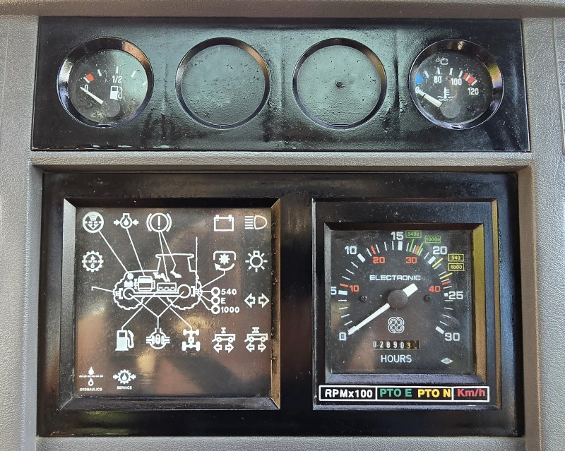 Трактор Lamborghini R4-110 НОВ ВНОС! ЧЕЛЕН ТОВАРАЧ КЛИМАТИК, снимка 11 - Селскостопанска техника - 52778241