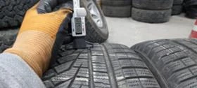 Гуми Зимни 225/55R17, снимка 4
