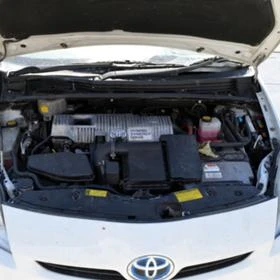 Toyota Prius 1.8 Hybrid, снимка 7