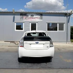 Toyota Prius 1.8 Hybrid, снимка 4