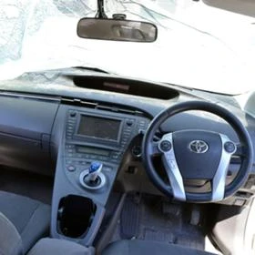 Toyota Prius 1.8 Hybrid, снимка 6