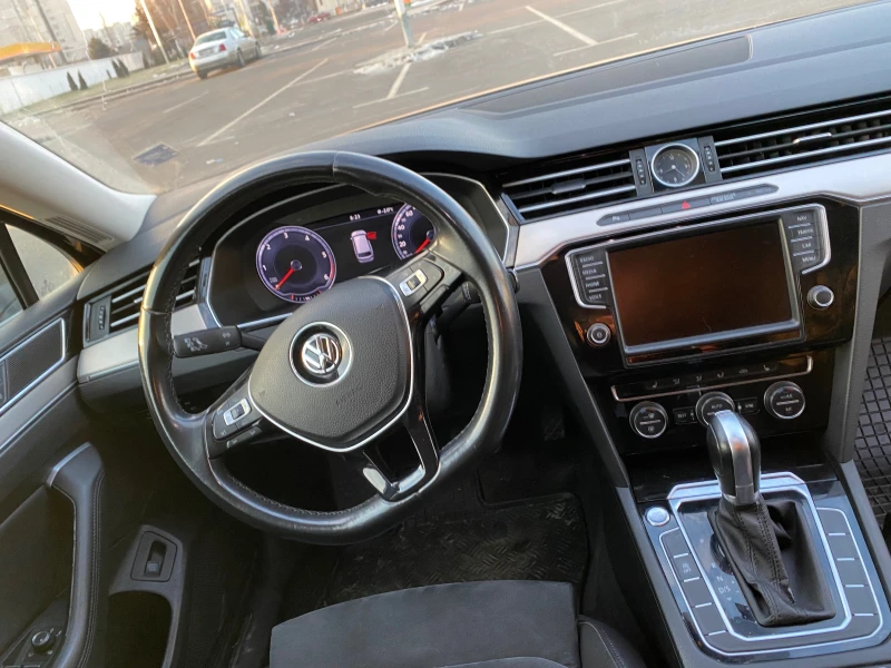 VW Passat 2.0TDI HIGHLINE, снимка 11 - Автомобили и джипове - 47426345