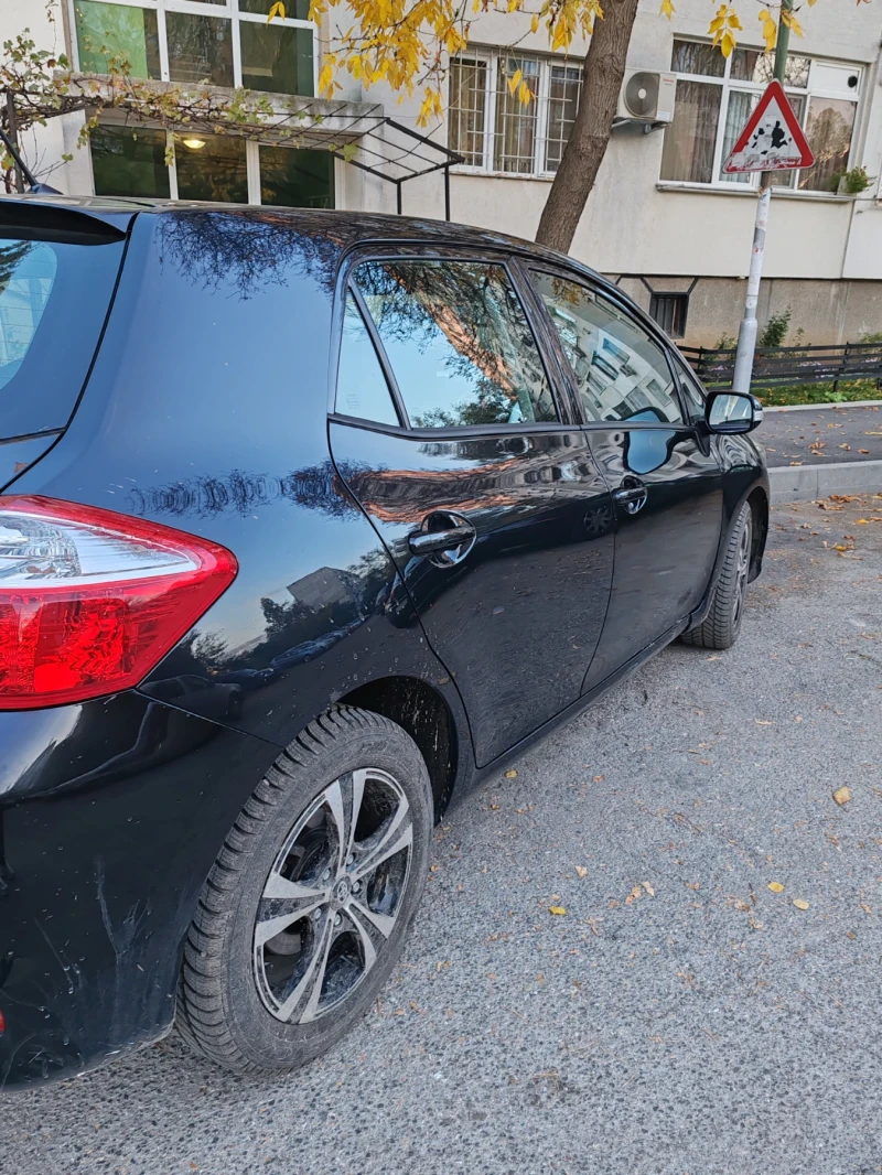 Toyota Auris, снимка 13 - Автомобили и джипове - 49523143