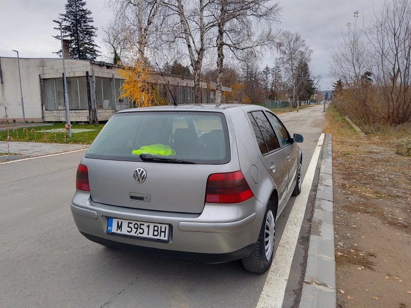 VW Golf 1.9, снимка 2 - Автомобили и джипове - 48226616