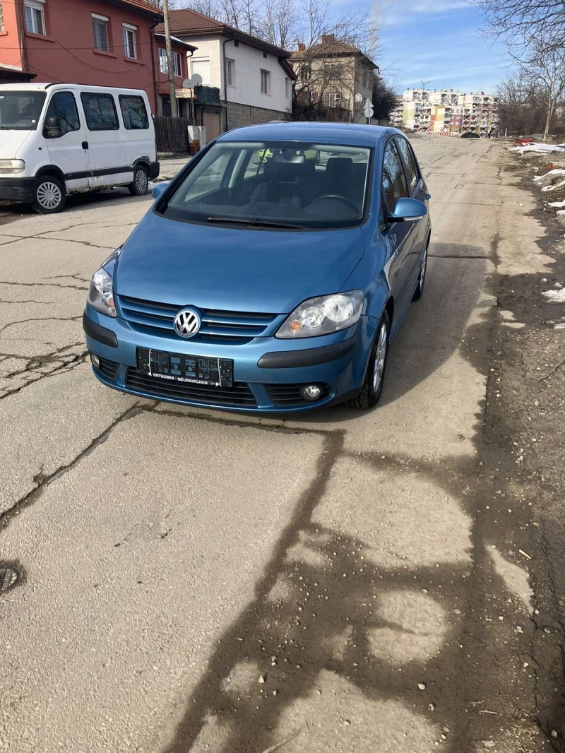 VW Golf Plus 1.6, снимка 2 - Автомобили и джипове - 48793858