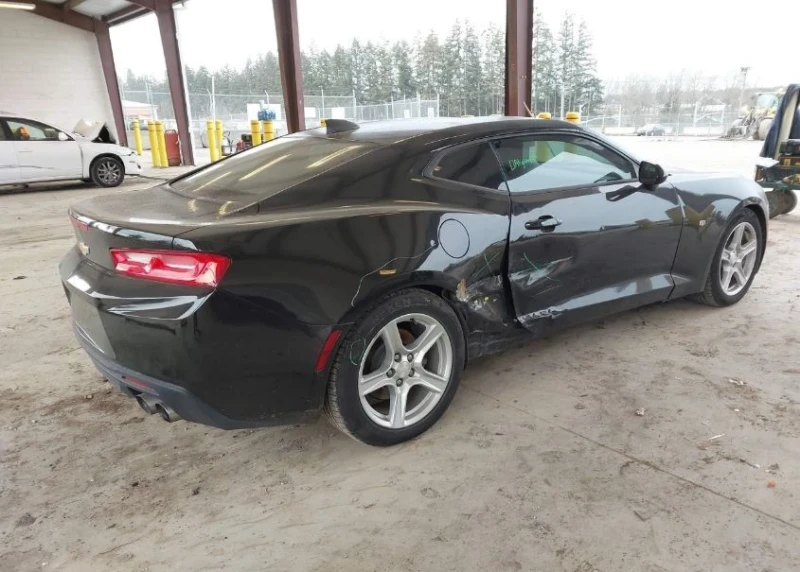 Chevrolet Camaro, снимка 5 - Автомобили и джипове - 49458378