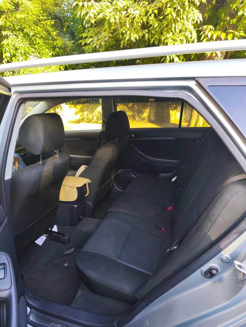 Toyota Avensis, снимка 9 - Автомобили и джипове - 52205355