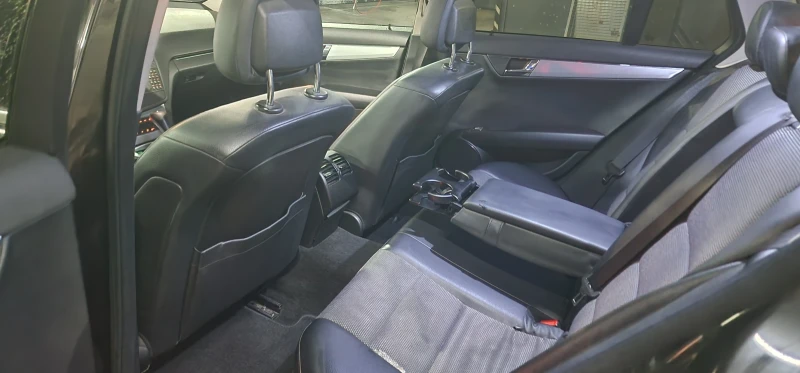 Mercedes-Benz C 220 2.2 Avantgarde OEM 646 Automatic , снимка 10 - Автомобили и джипове - 52257852