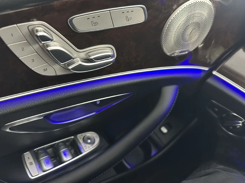 Mercedes-Benz E 400 d 4Matic 360 Kamera.Led.Navi.ACc, снимка 9 - Автомобили и джипове - 53025844