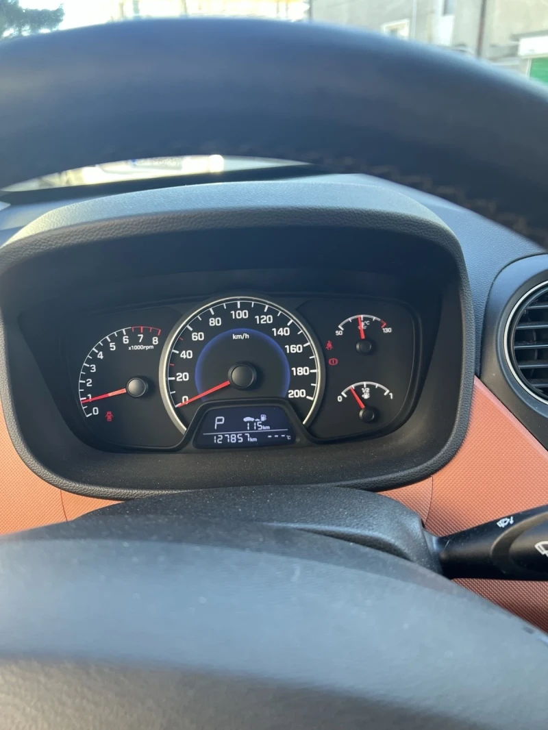 Hyundai I10, снимка 3 - Автомобили и джипове - 53263456